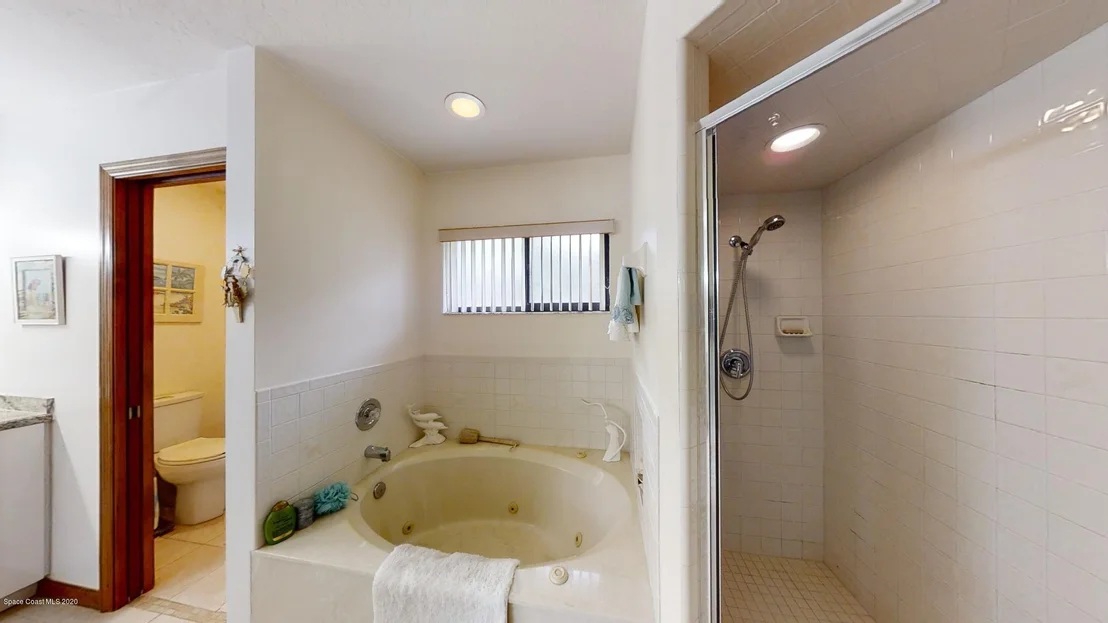 Photo of 1380 Silver Lake Drive