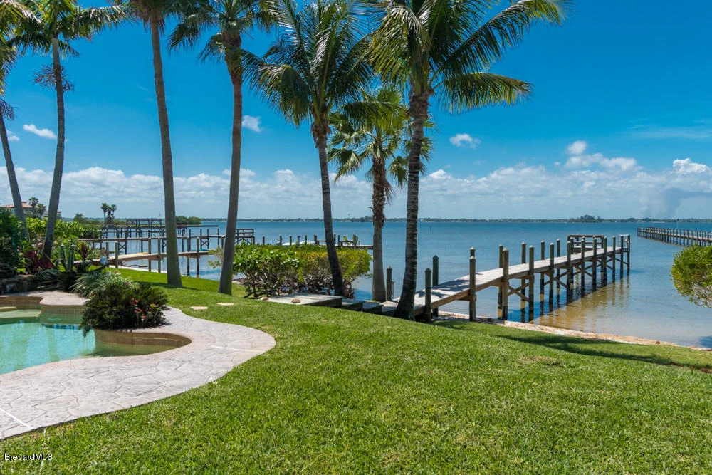 Photo of 333 Island Drive