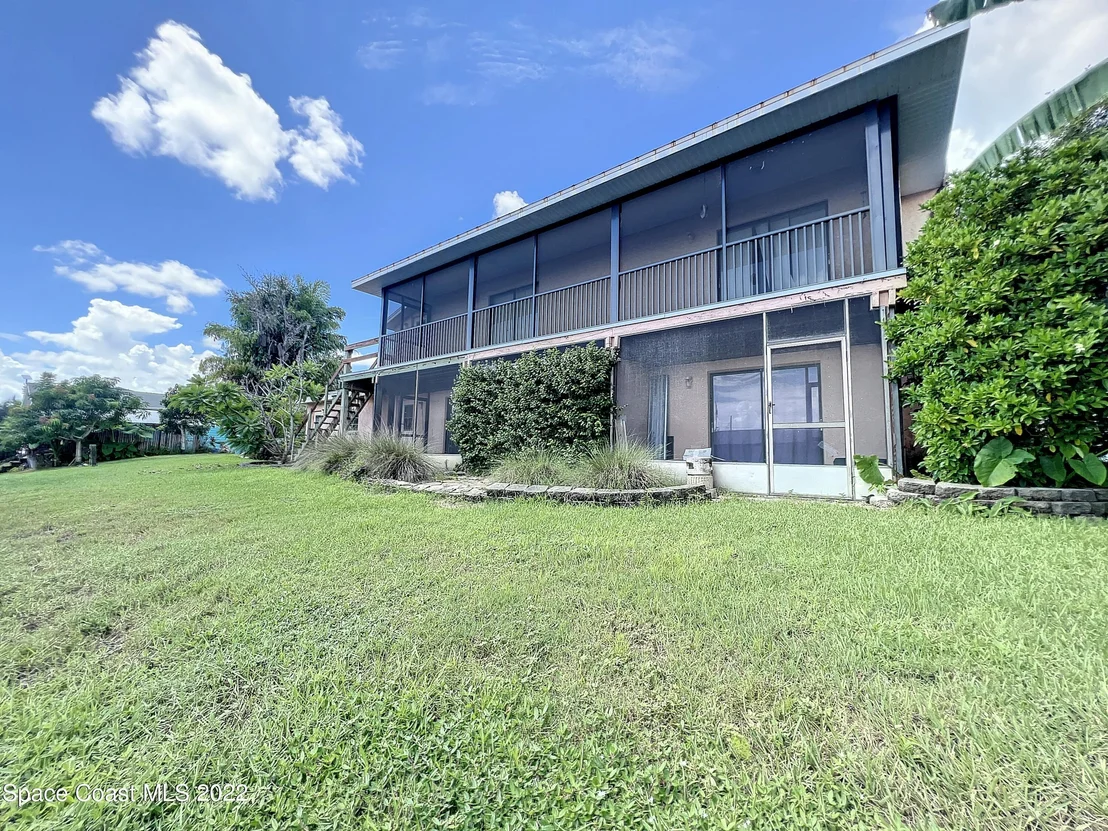 Photo of 825 Heron