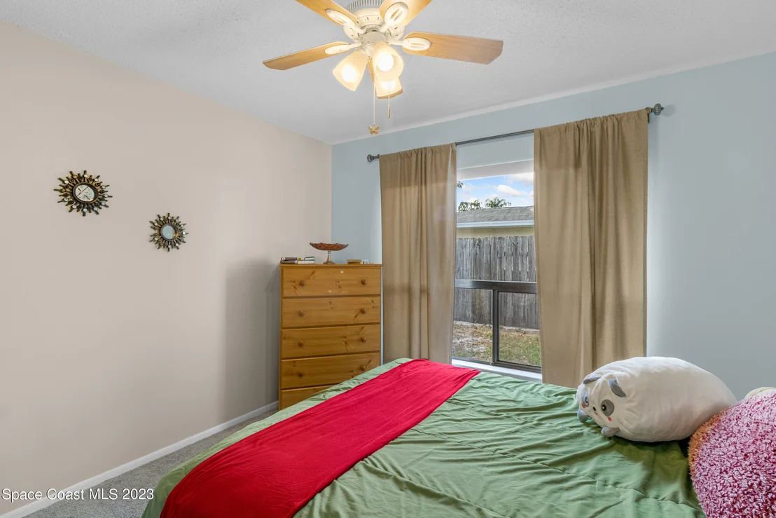 Photo of 1113 Cromey Road NE