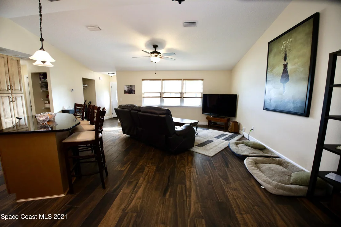 Photo of 9026 85th Place