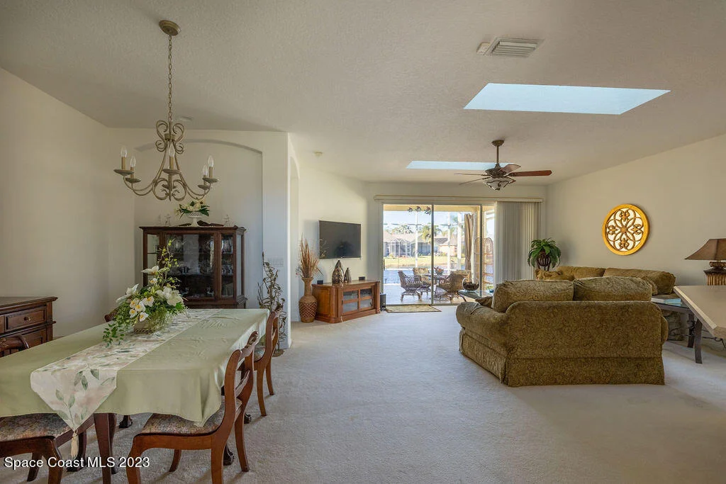 Photo of 4540 Portage Trail