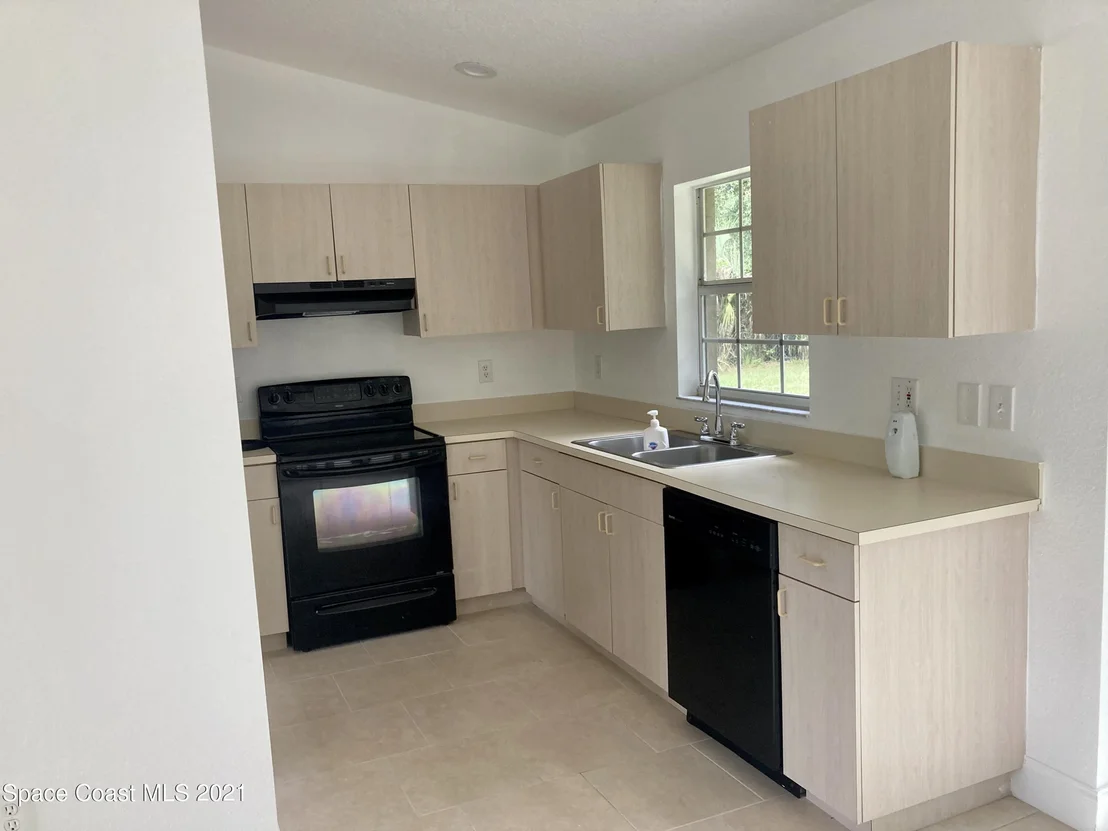 Photo of 2527 Orange Avenue
