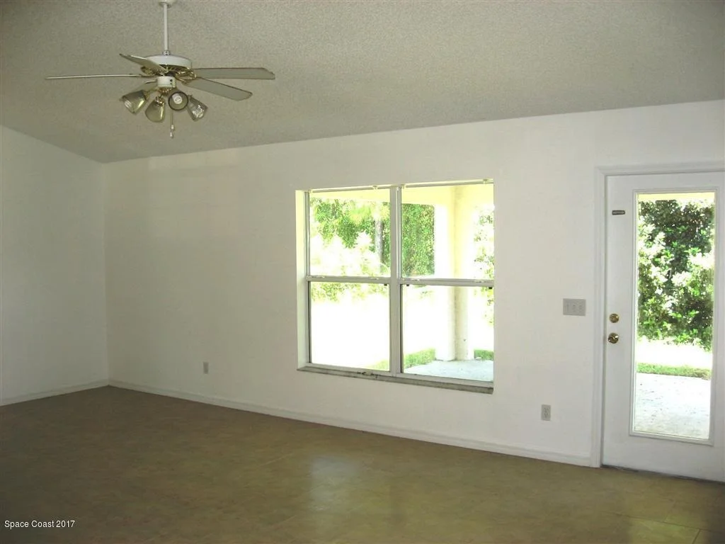 Photo of 1000 Kingfisher Way
