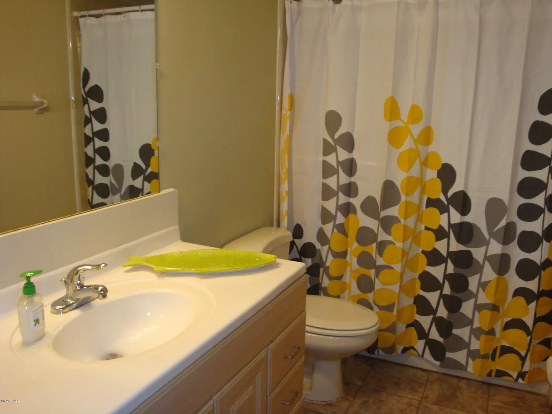 Photo of 982 S Fork Circle