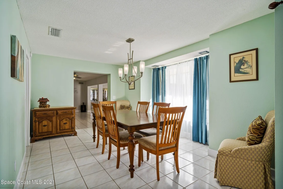 Photo of 1367 Gleneagles Way