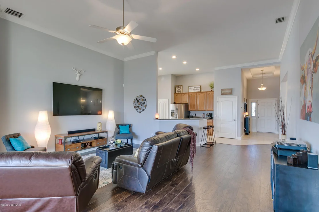Photo of 5903 Goleta Circle