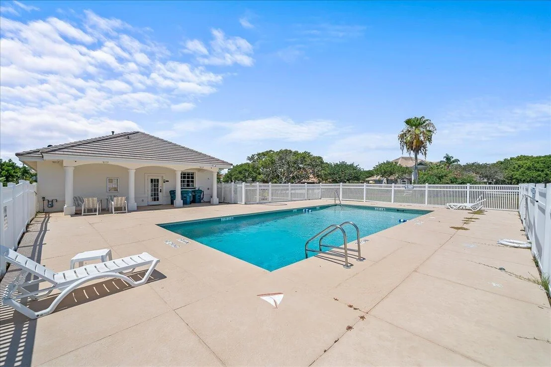 Photo of 405 Newport Drive