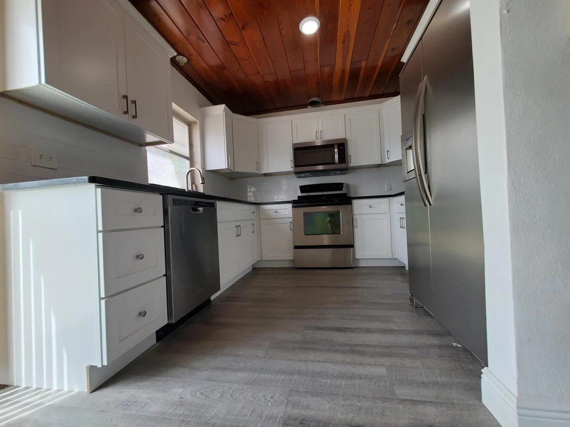 Photo of 2511 Vernon Drive NE