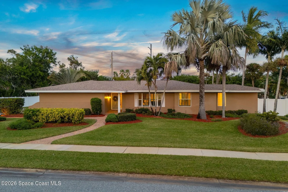 Photo of 704 Malibu Lane