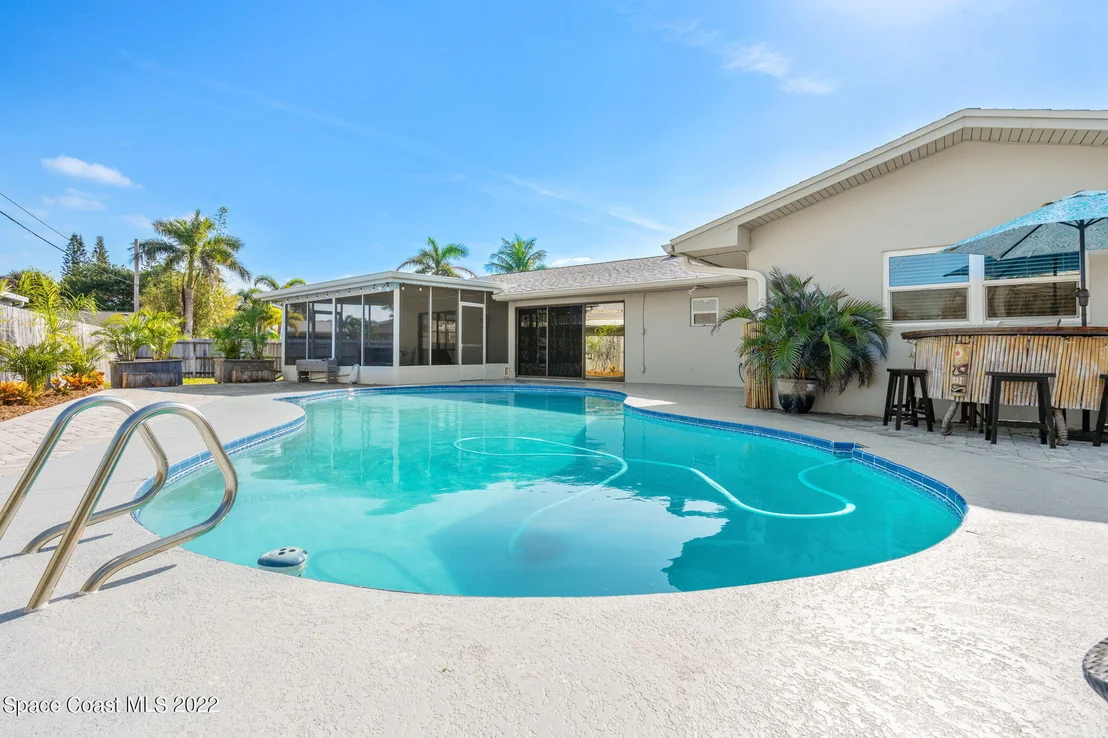 Photo of 518 Pine Tree Drive