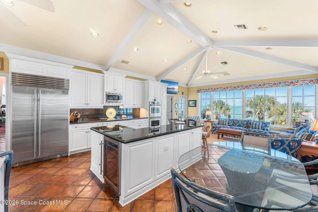 Photo of 680 Ocean Road