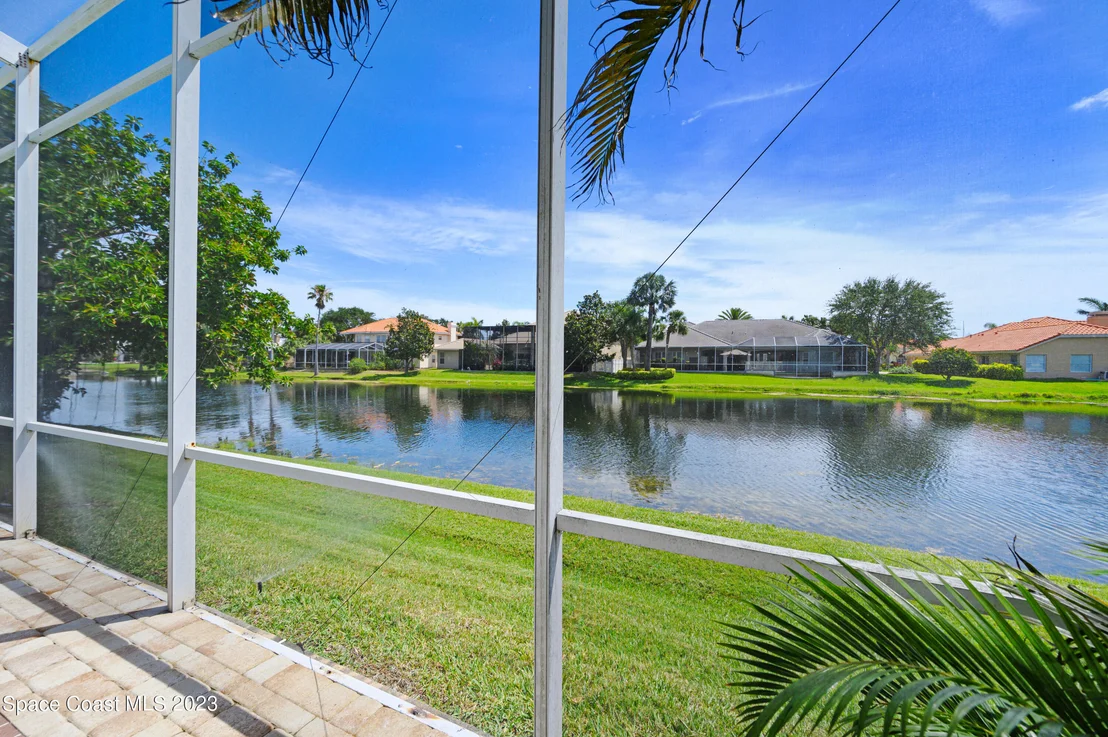 Photo of 335 Lanternback Island Drive