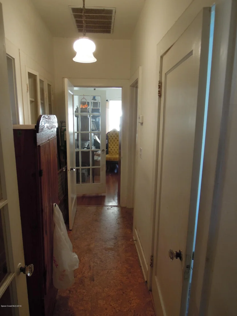 Photo of 1411 Pineapple Avenue