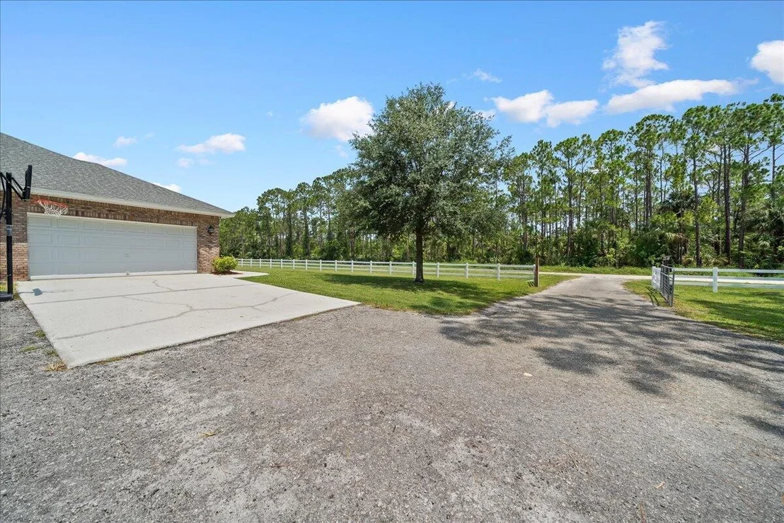 Photo of 2005 Vally Road