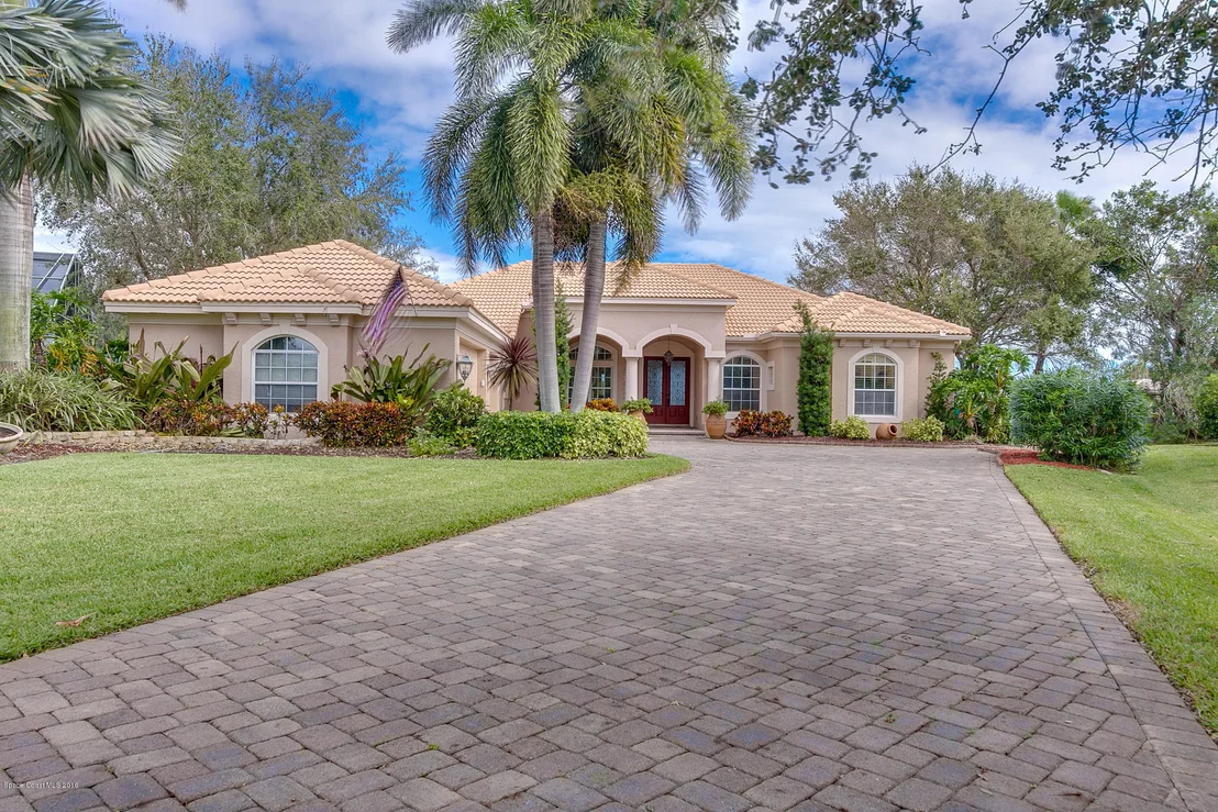 Photo of 256 Lanternback Island Drive