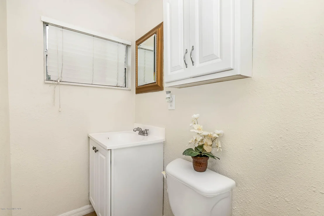 Photo of 2525 Coconut Drive