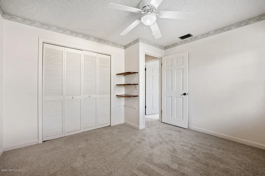 Photo of 447 Riverview Lane