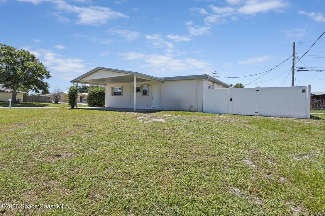 Photo of 676 Ixora Drive