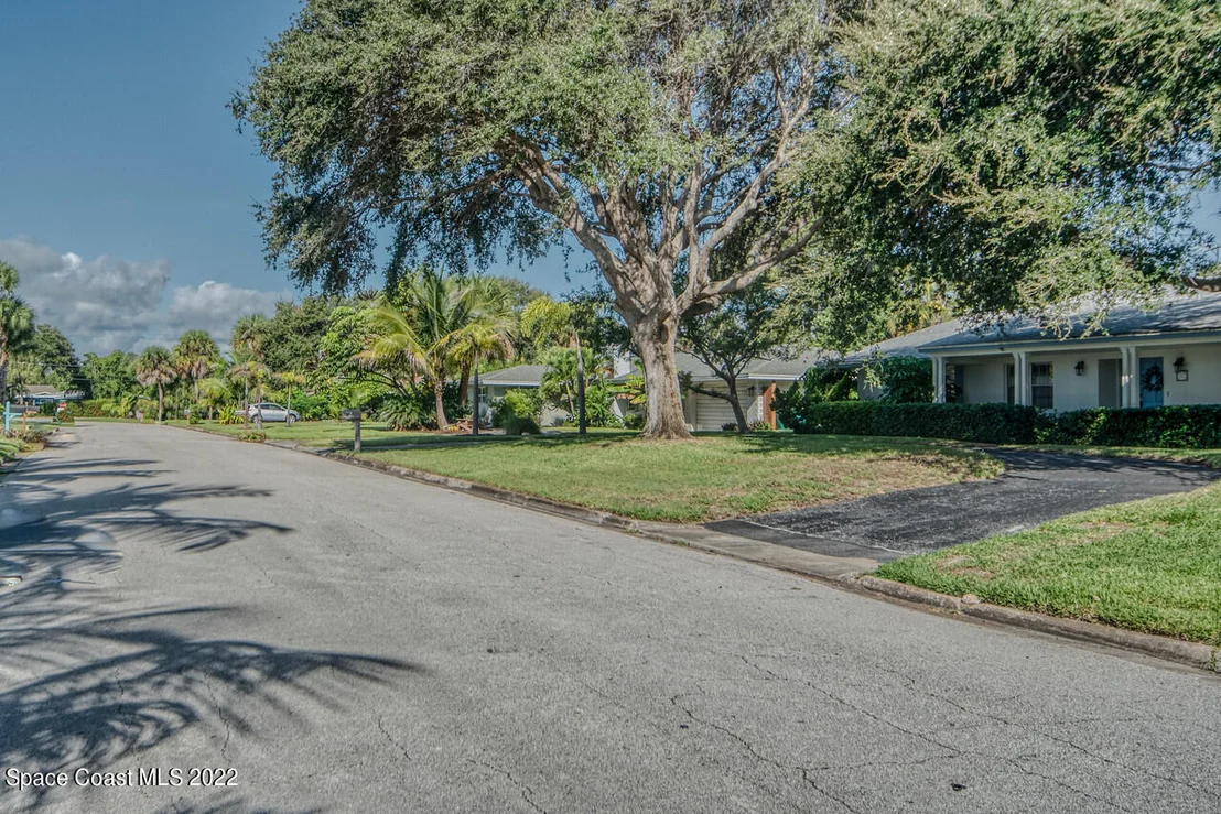 Photo of 310 12th Terrace