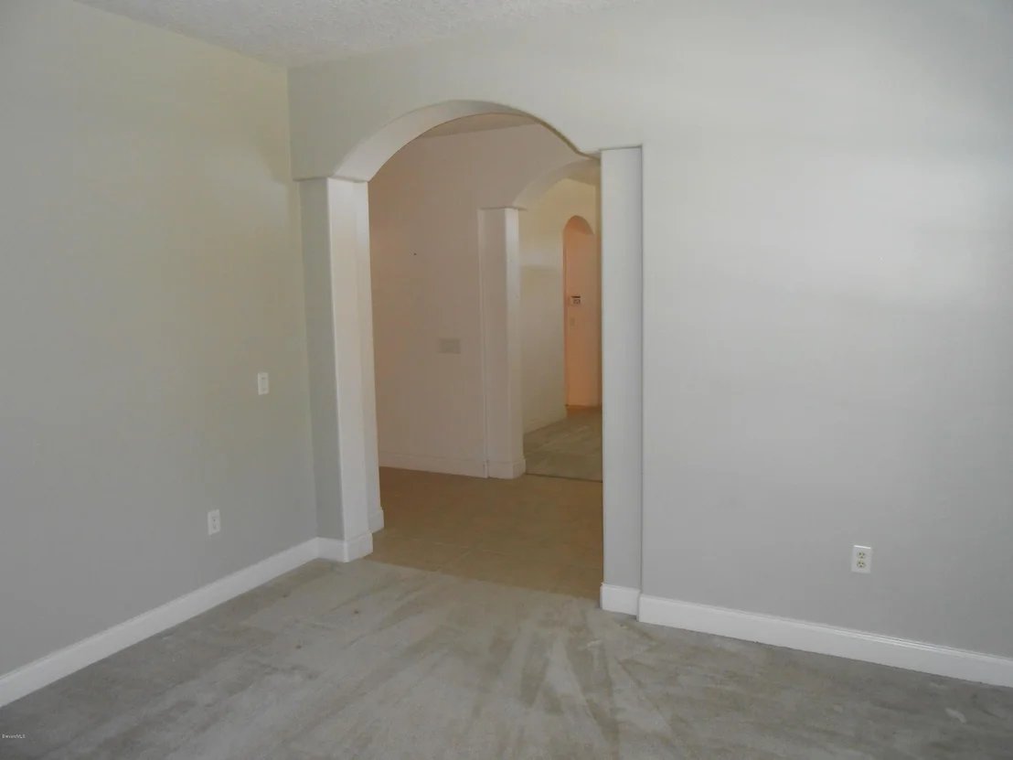 Photo of 1490 Bridgeport Circle