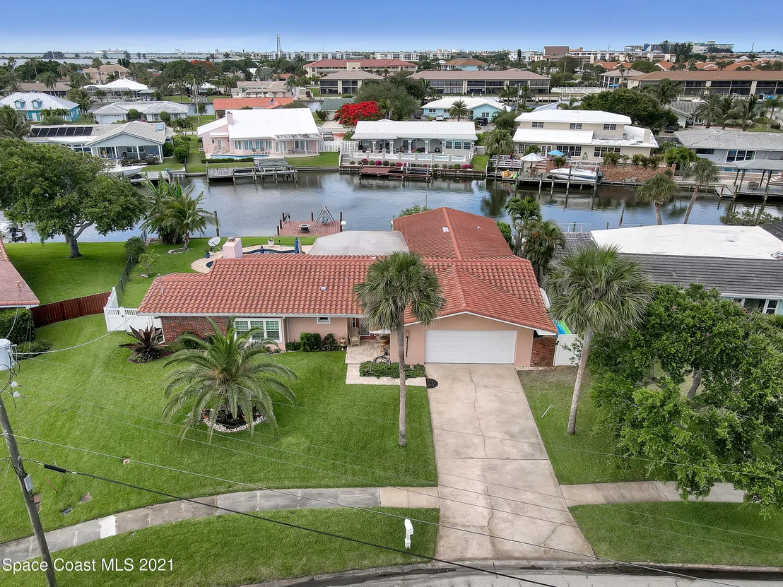 Photo of 227 Jamaica Drive