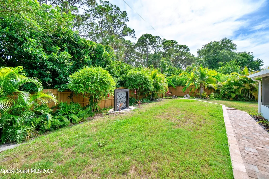 Photo of 130 Oakledge Drive