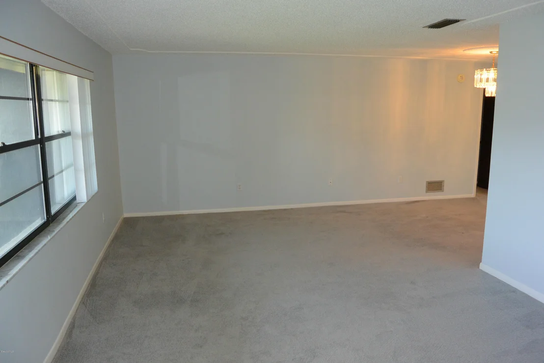 Photo of 110 Holiday Lane