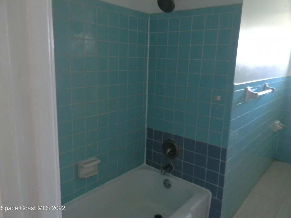 Photo of 2132 Lakeview Drive