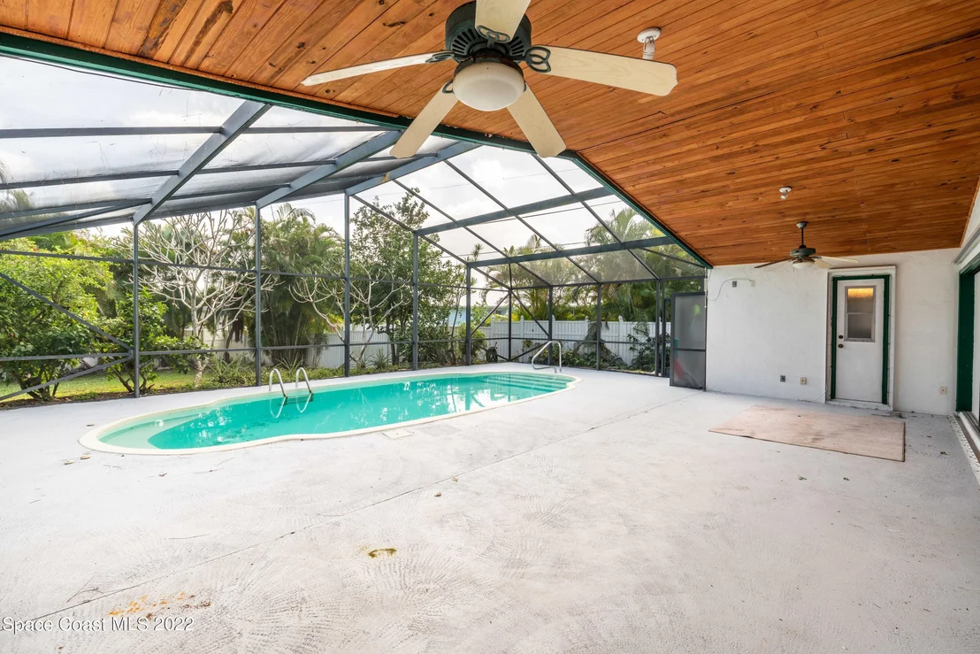 Photo of 573 Orange Avenue