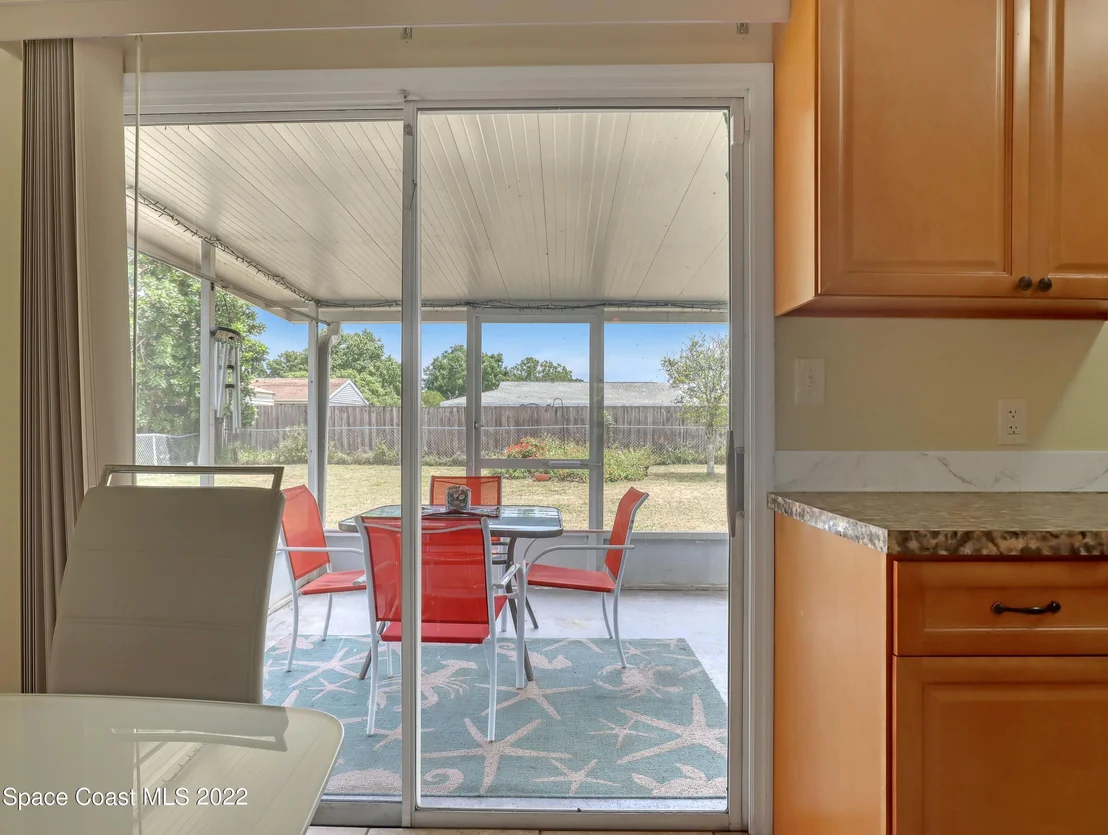 Photo of 761 Azure Avenue NE