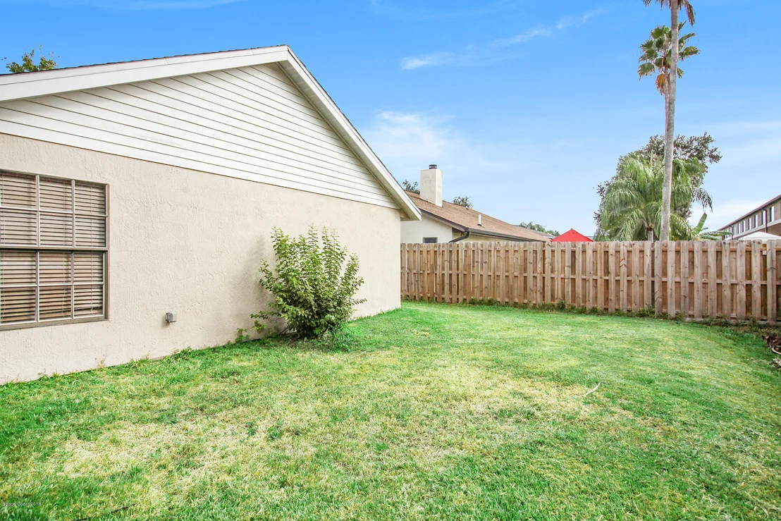Photo of 1241 Walnut Grove Way