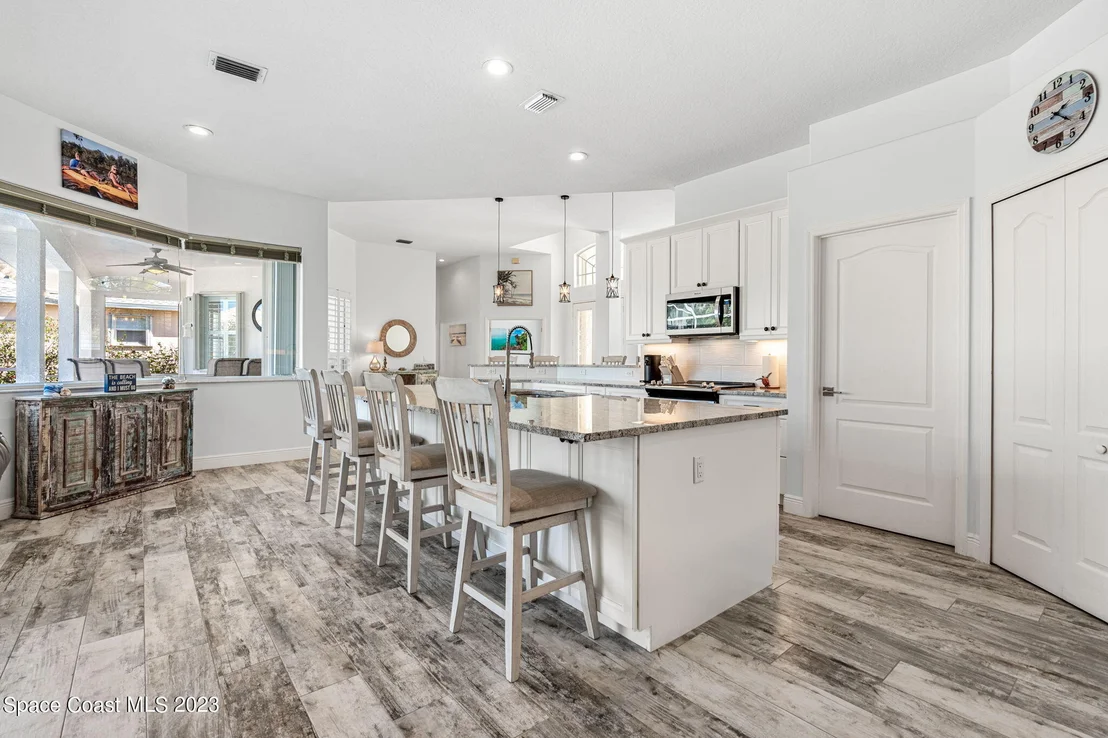 Photo of 212 Ivory Drive