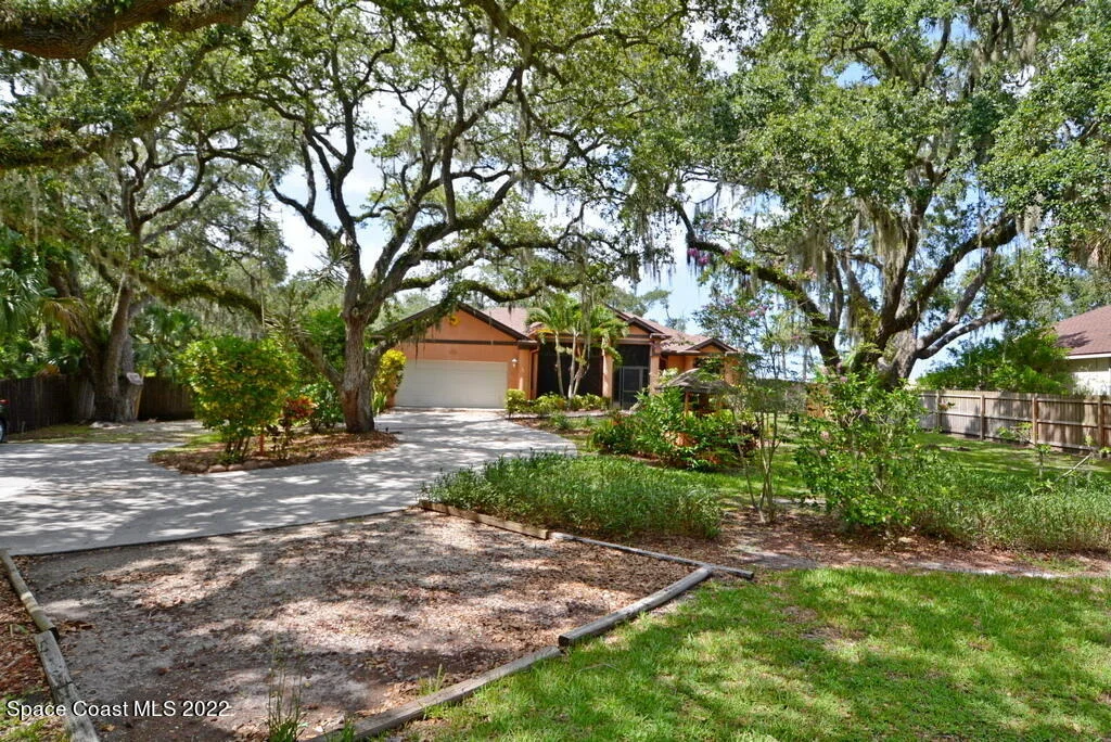 Photo of 3190 Aurora Road