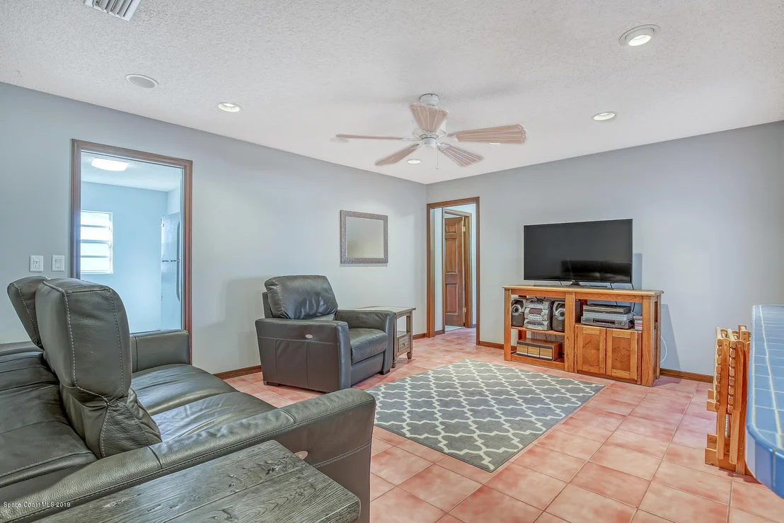 Photo of 480 Red Sail Way