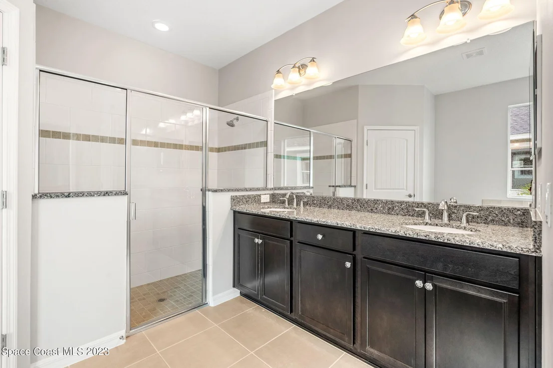 Photo of 8100 Lucent Court