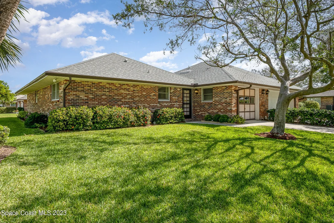 Photo of 228 Chalet Avenue