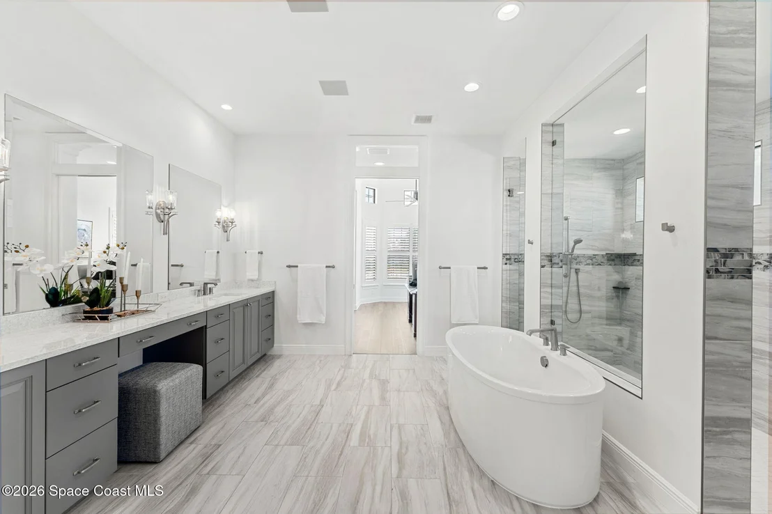 Photo of 3638 Lake Adelaide Place