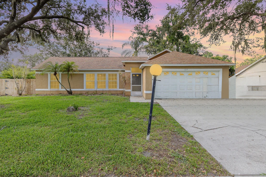 Photo of 1219 Rolling Meadows Drive