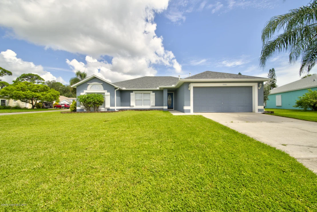 Photo of 2380 High Ridge Road