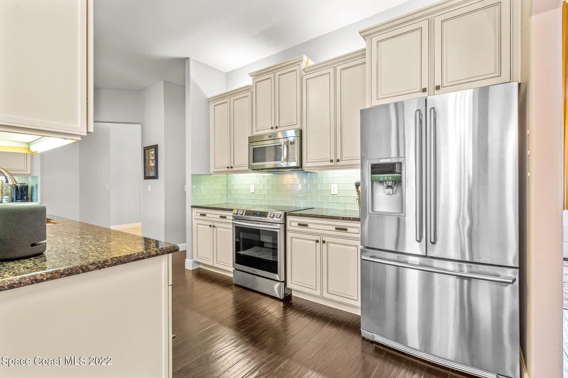 Photo of 2003 Windbrook Drive SE