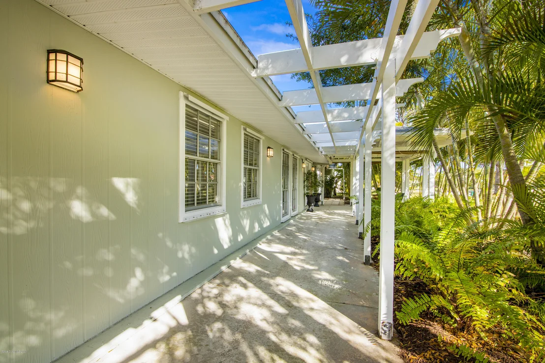 Photo of 572 Royal Palm Drive