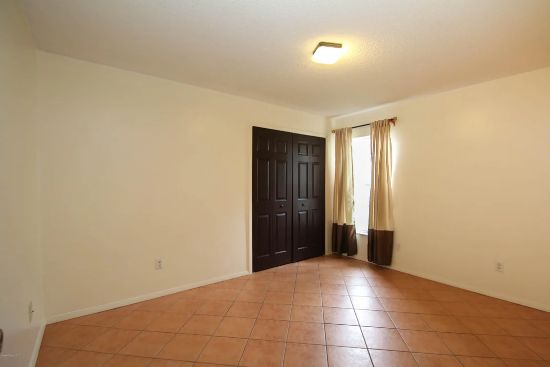 Photo of 5251 Sanbourne Street