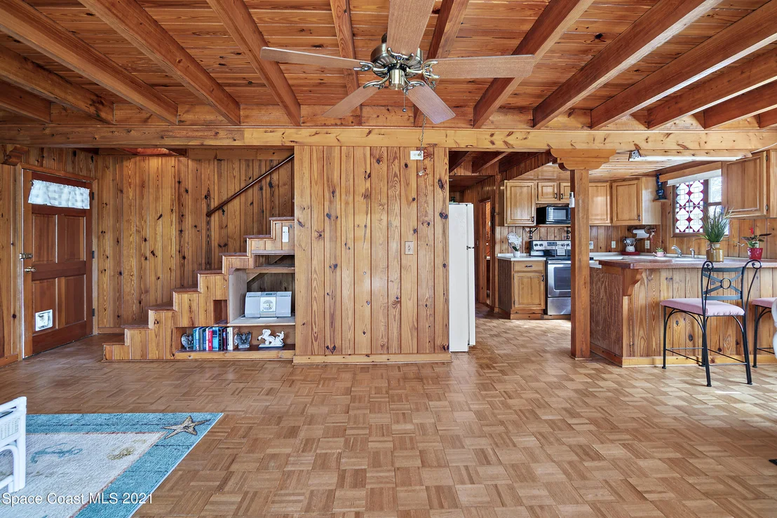 Photo of 4670 Robert Street