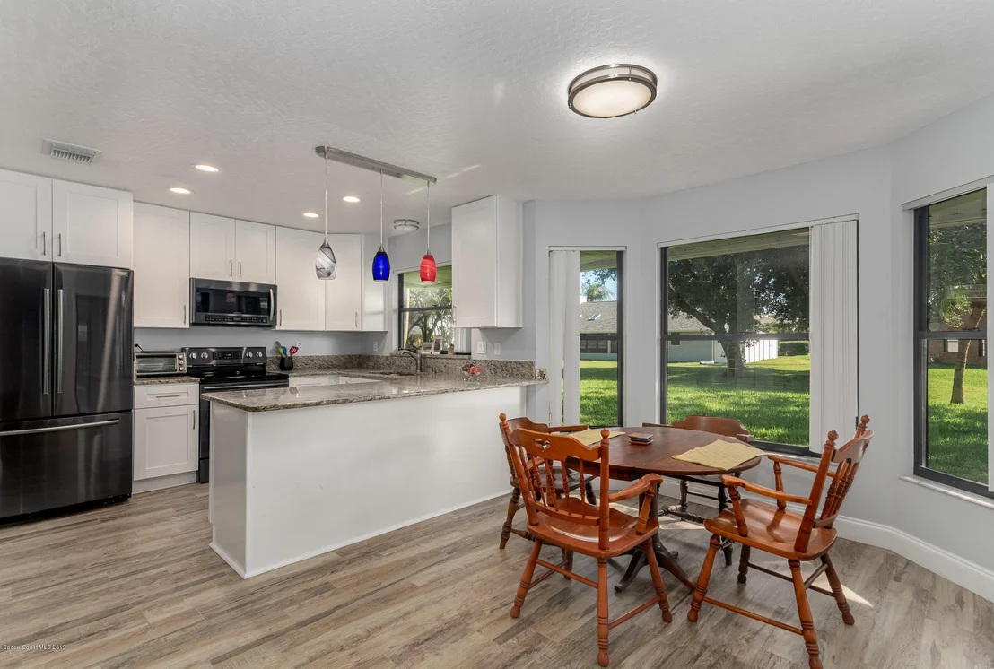 Photo of 550 Deerfield Drive