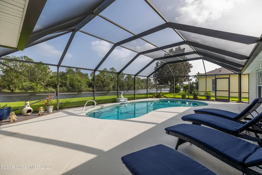Photo of 1660 Whitman Drive