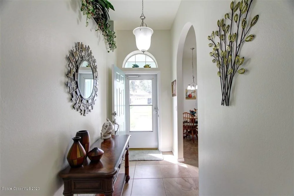 Photo of 1037 Pine Creek Circle NE