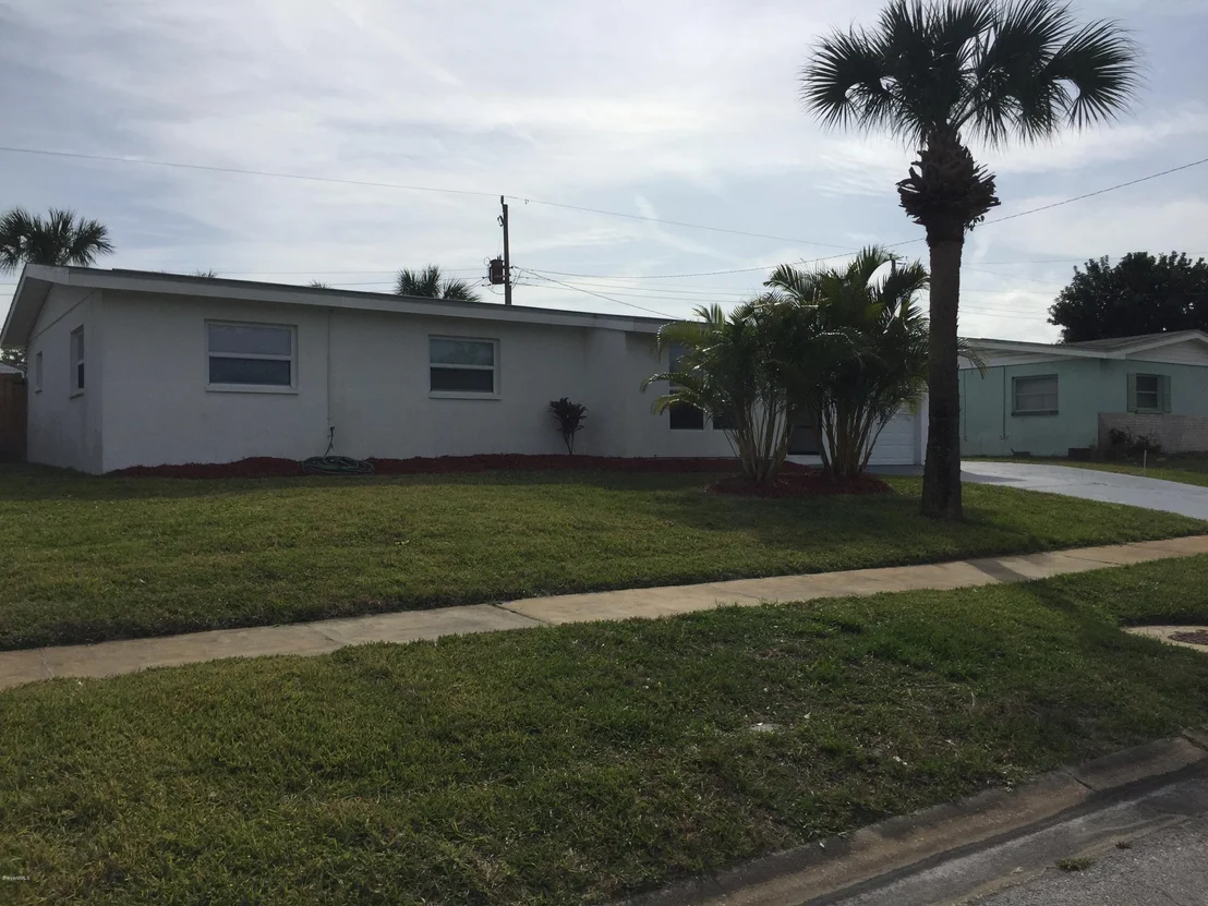 Photo of 1177 Bell Street