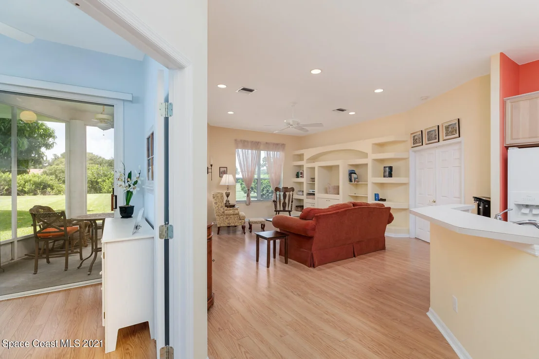 Photo of 849 Villa Drive
