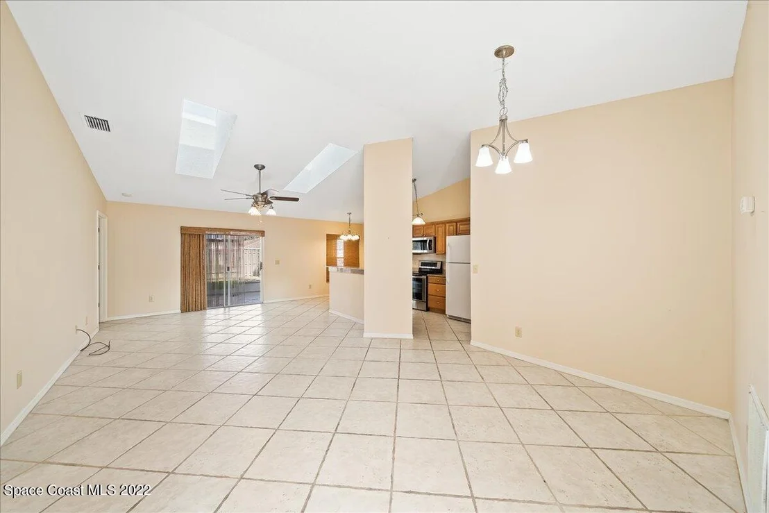 Photo of 958 Tamarind Circle